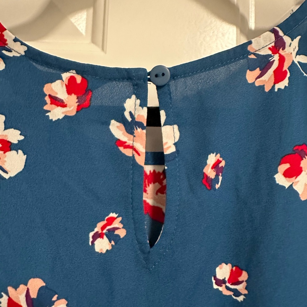 41 Hawthorn Floral Top - Picture 4 of 8